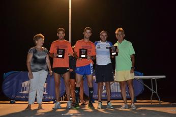 Adrián Andivia Soto gana la I Carrera Solidaria Nocturna 'Playas de Punta Umbría'