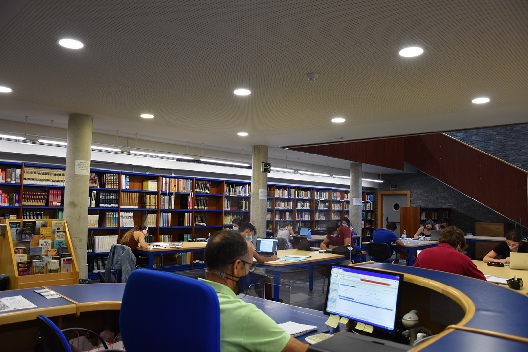 El Ayuntamiento de Punta Umbría amplía el horario de la biblioteca municipal