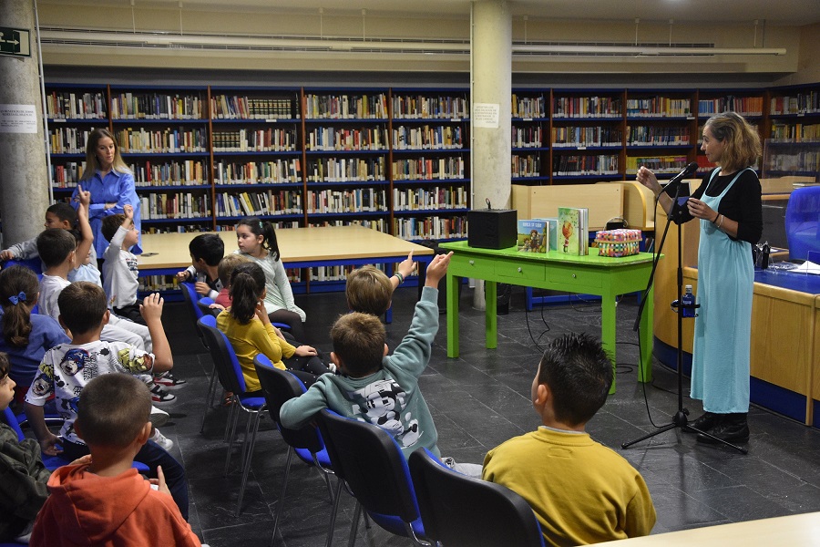 Punta Umbría celebra el Día de las Bibliotecas con una actividad para escolares